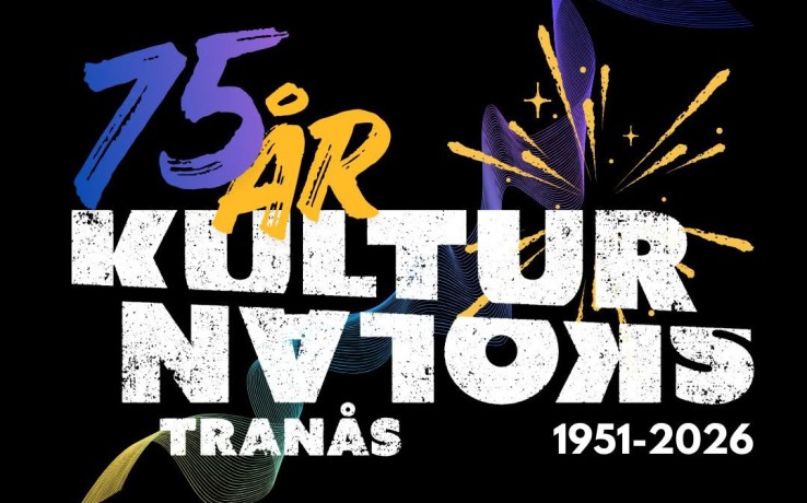 Färgglad affisch med texten '75 år Kulturskolan Tranås 1951-2026' mot svart bakgrund med grafiska effekter.